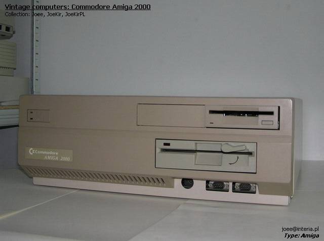 Commodore Amiga 2000 - 01.jpg